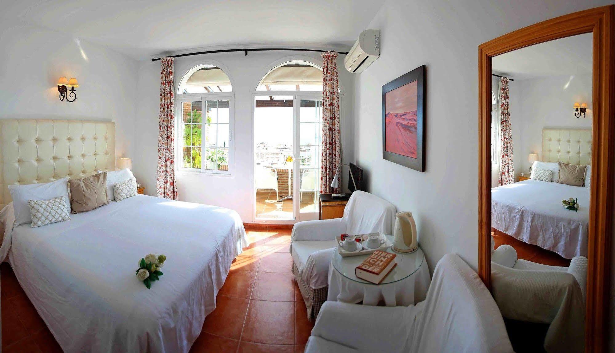 Hotel Casa Rosa Бенальмадена Екстер'єр фото